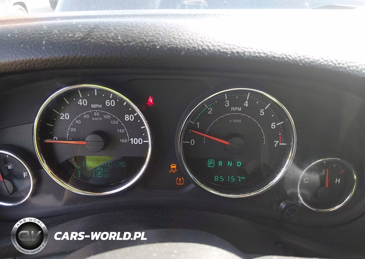 2018 Jeep Wrangler Jk Unlimited Altitude 4X4 VIN:1C4BJWEG5JL862418 - 7