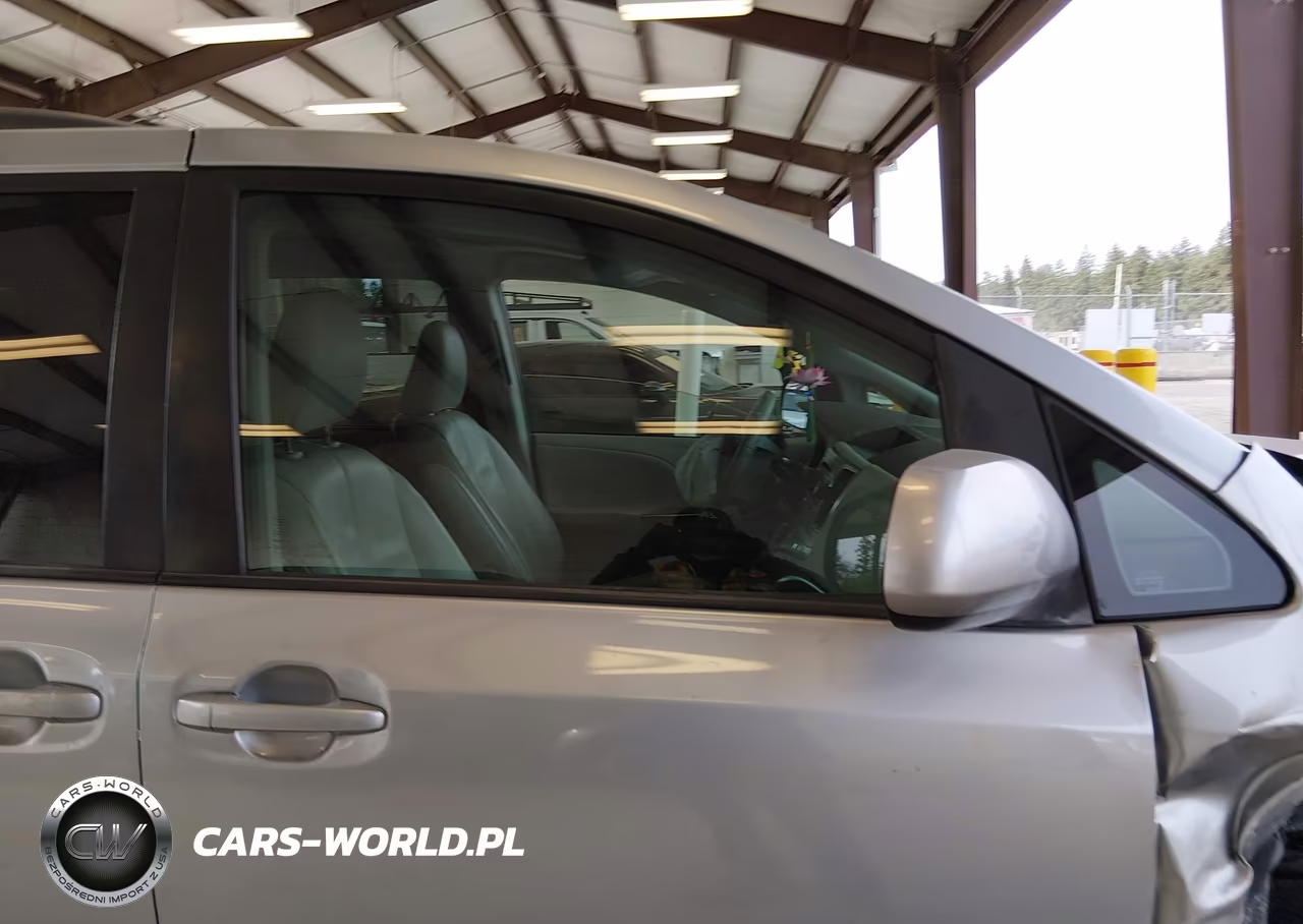 2013 Toyota Sienna Xle V6 8 Passenger VIN:5TDYK3DC3DS316174 - 14