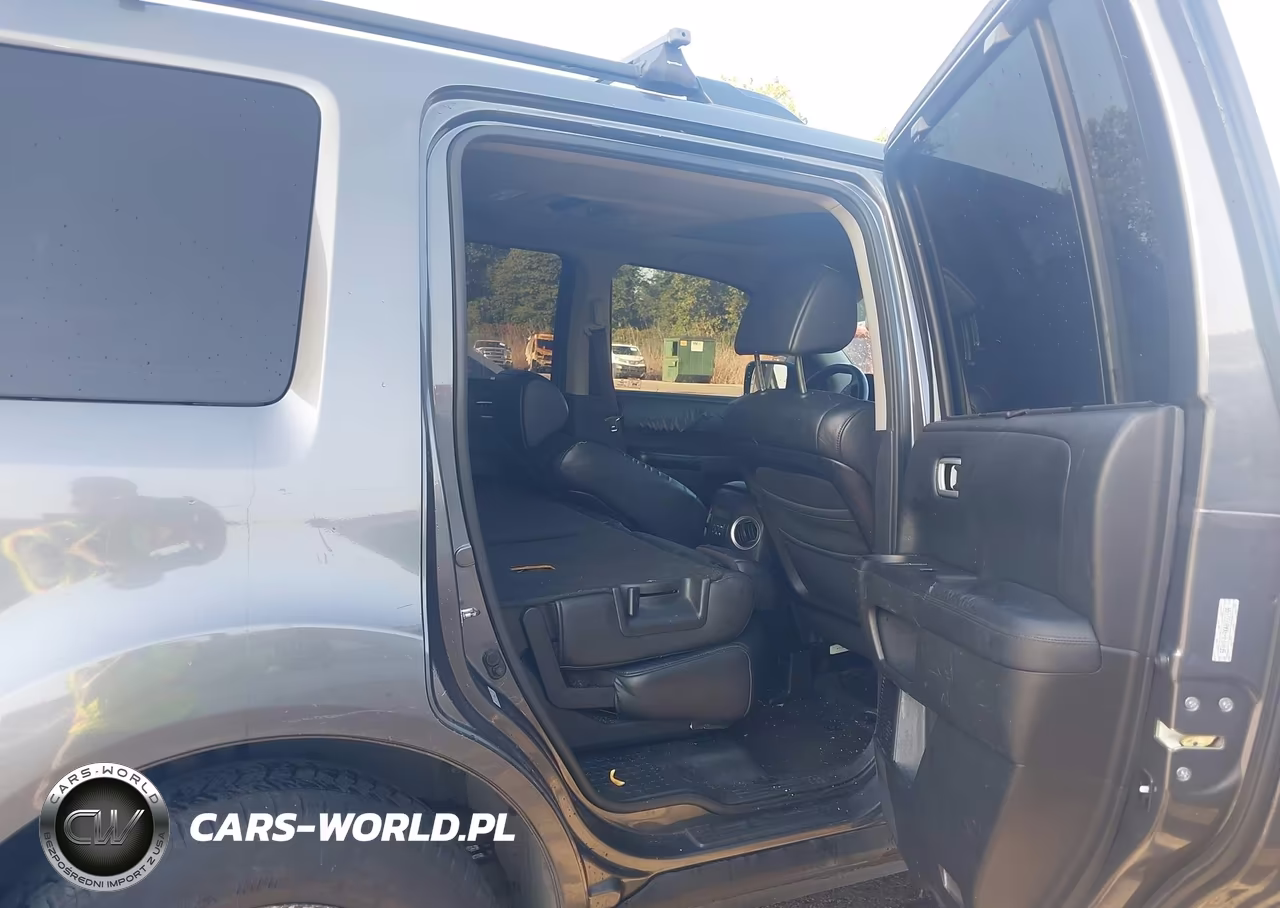 2010 Honda Pilot Touring VIN:5FNYF4H9XAB032159 - 8