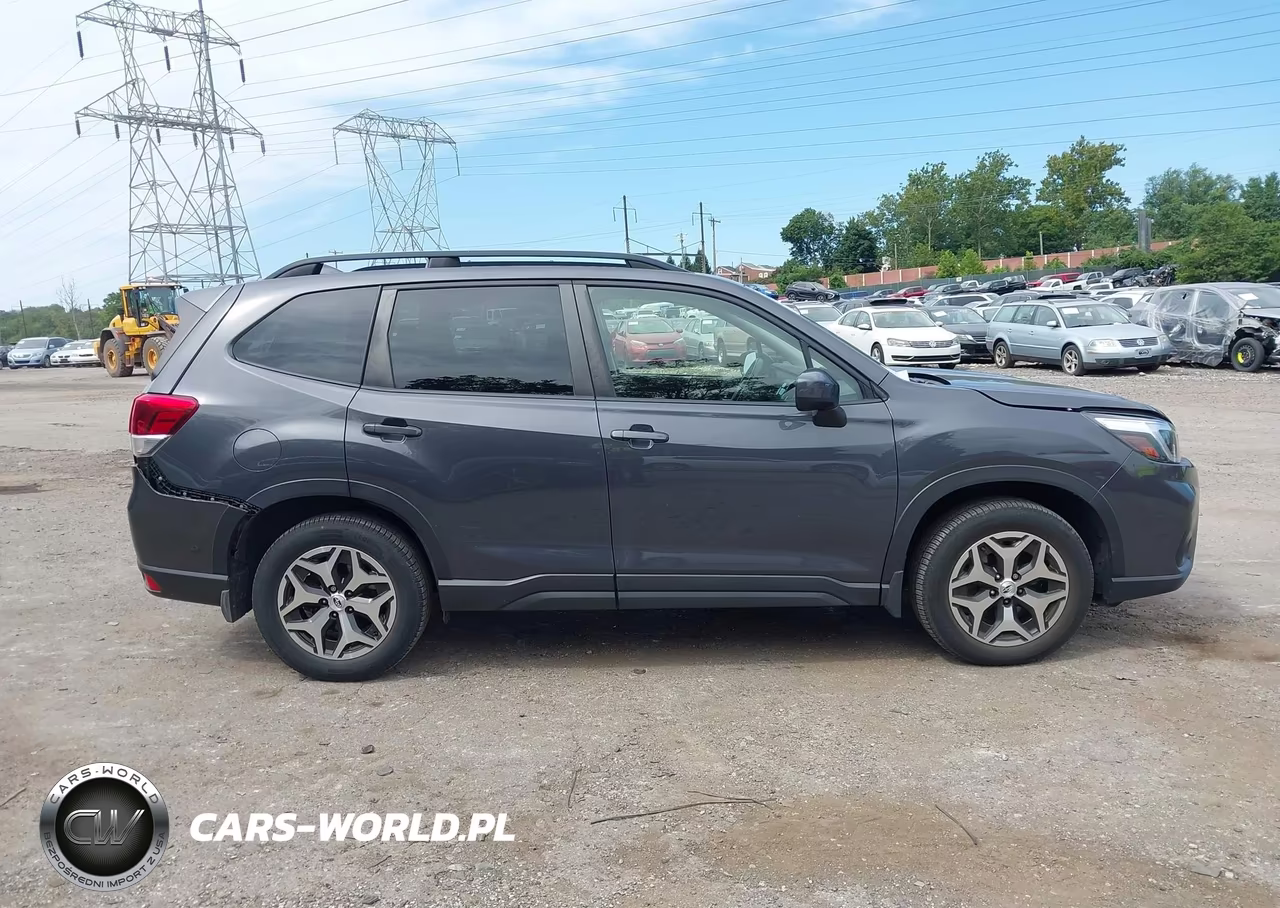 2021 Subaru Forester Premium VIN:JF2SKAFC4MH446655 - 13