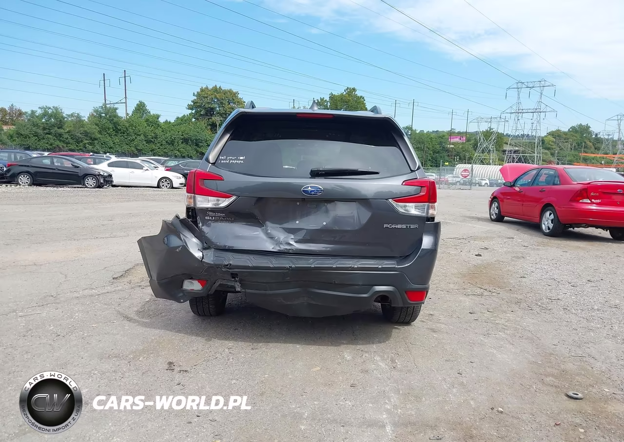 2021 Subaru Forester Premium VIN:JF2SKAFC4MH446655 - 16