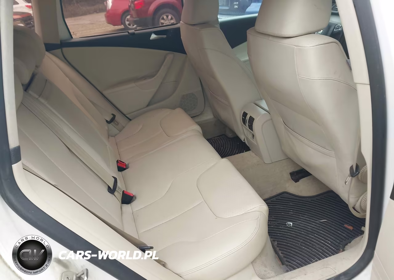 2010 Volkswagen Passat Komfort VIN:WVWXK7AN9AE163522 - 8