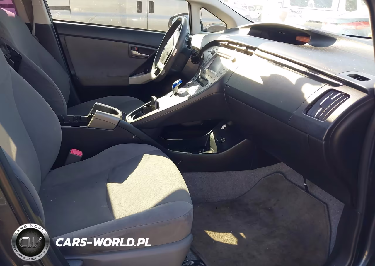 2012 Toyota Prius Three VIN:JTDKN3DU2C1515671 - 5