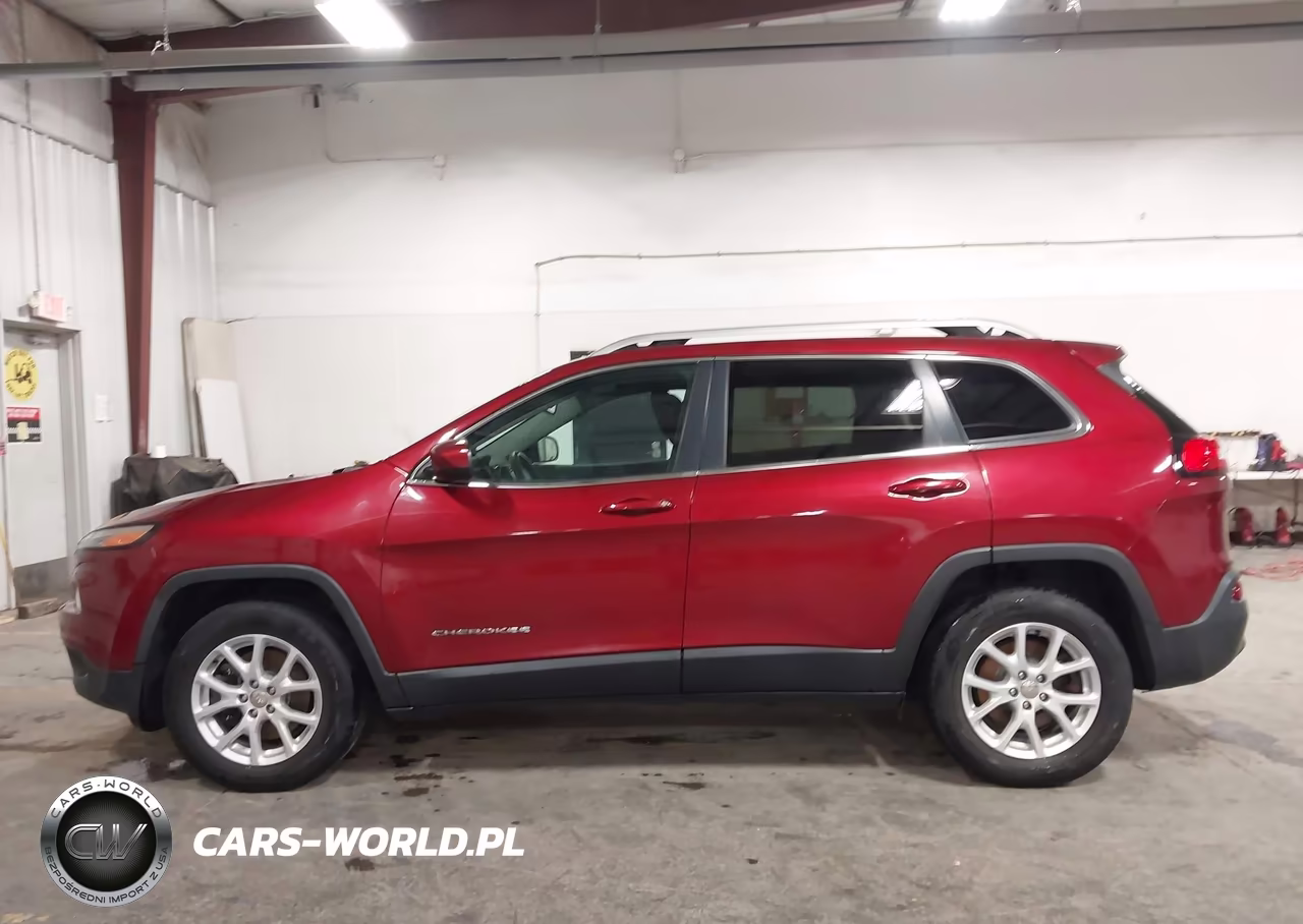 2015 Jeep Cherokee Latitude VIN:1C4PJMCB4FW744433 - 14