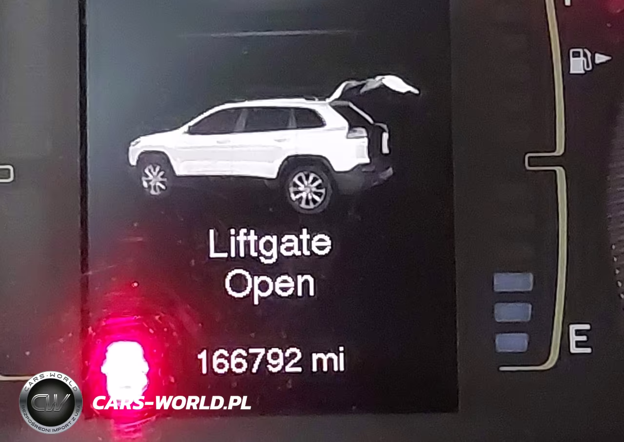 2015 Jeep Cherokee Latitude VIN:1C4PJMCB4FW744433 - 15