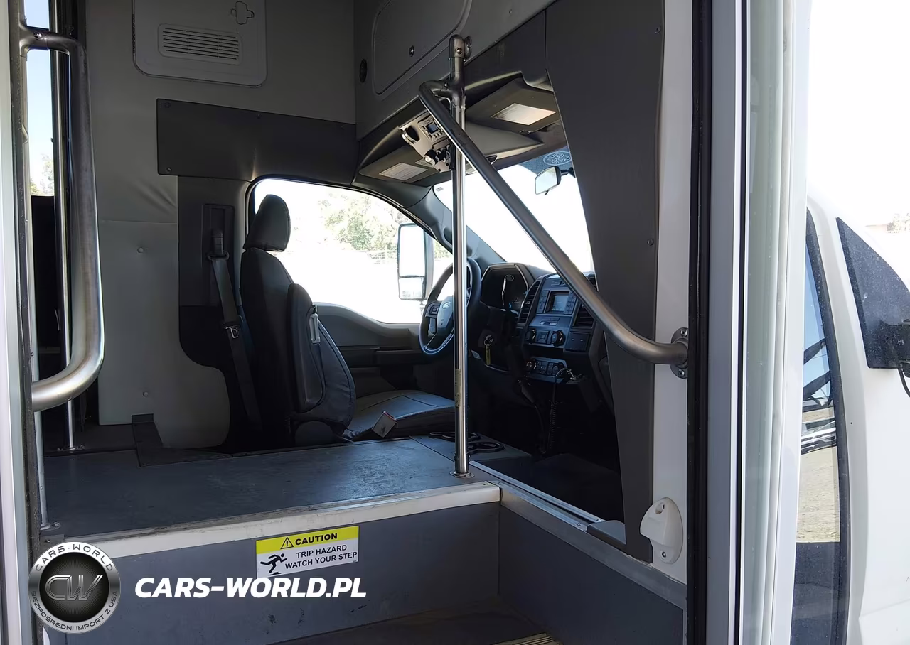 2019 Ford F-550 Chassis Xl VIN:1FDAF5GY9KEC16541 - 5