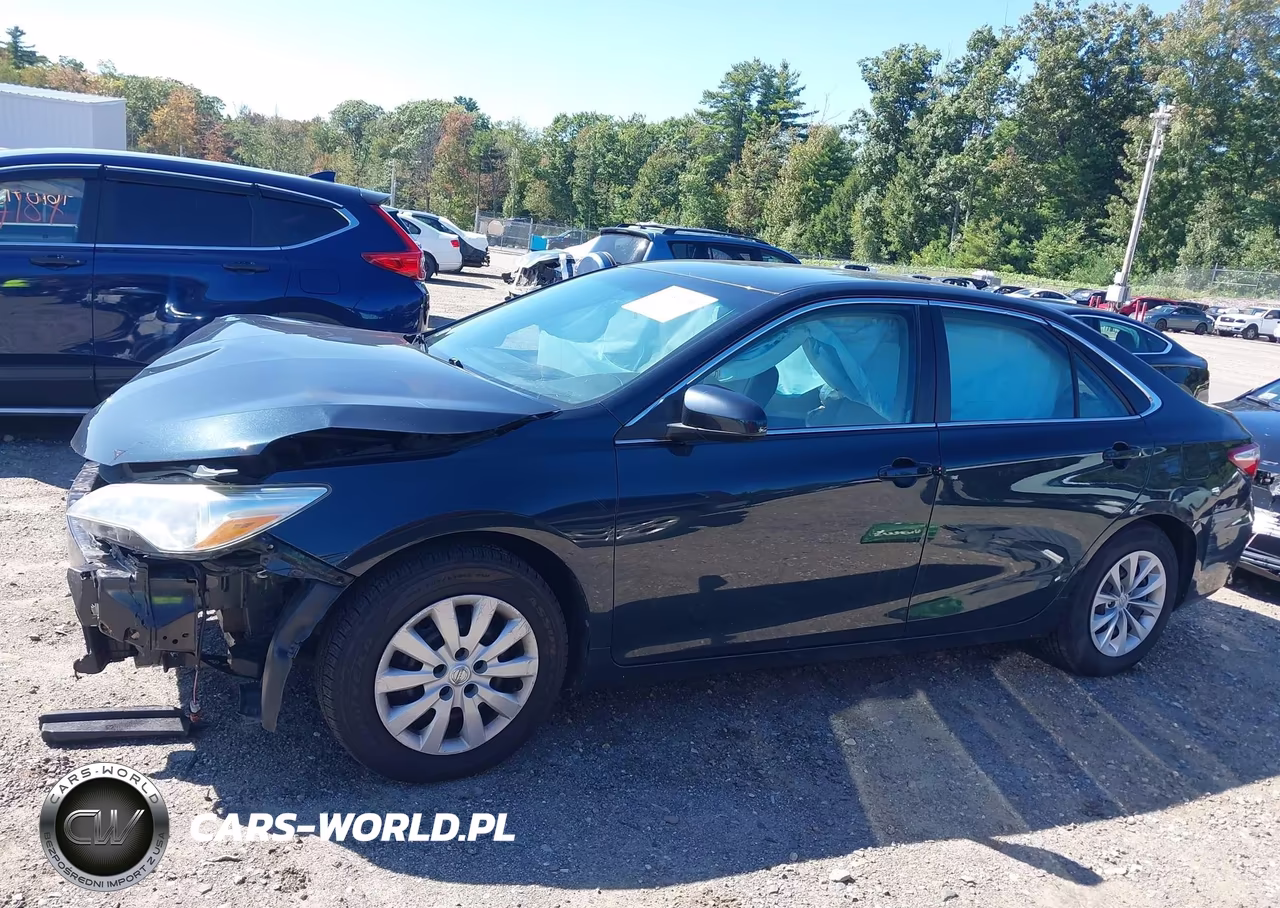 2016 Toyota Camry Le VIN:4T4BF1FK7GR522523 - 15