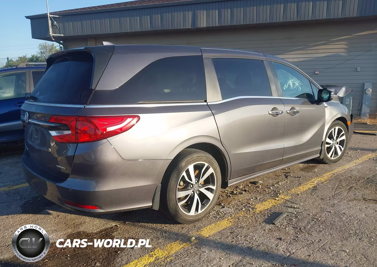 2023 Honda Odyssey Touring VIN:5FNRL6H83PB016782 - 4
