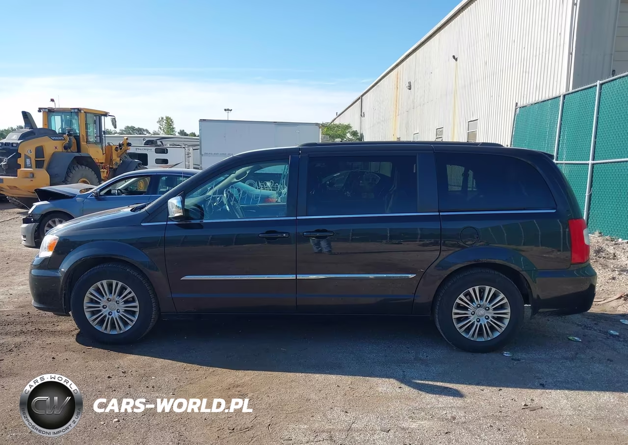 2015 Chrysler Town & Country Touring-L VIN:2C4RC1CG7FR639410 - 14