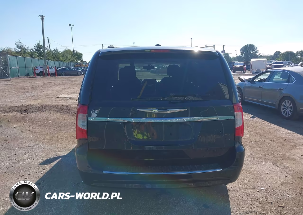 2015 Chrysler Town & Country Touring-L VIN:2C4RC1CG7FR639410 - 16