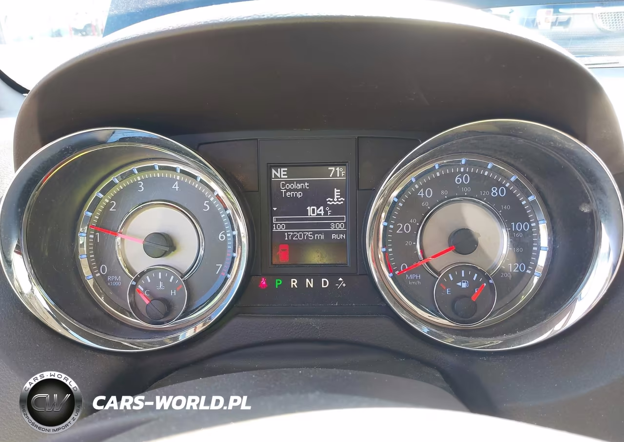 2015 Chrysler Town & Country Touring-L VIN:2C4RC1CG7FR639410 - 7