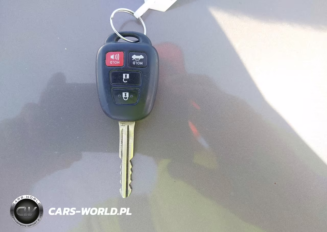2019 Toyota Corolla Le VIN:5YFBURHE6KP862472 - 11