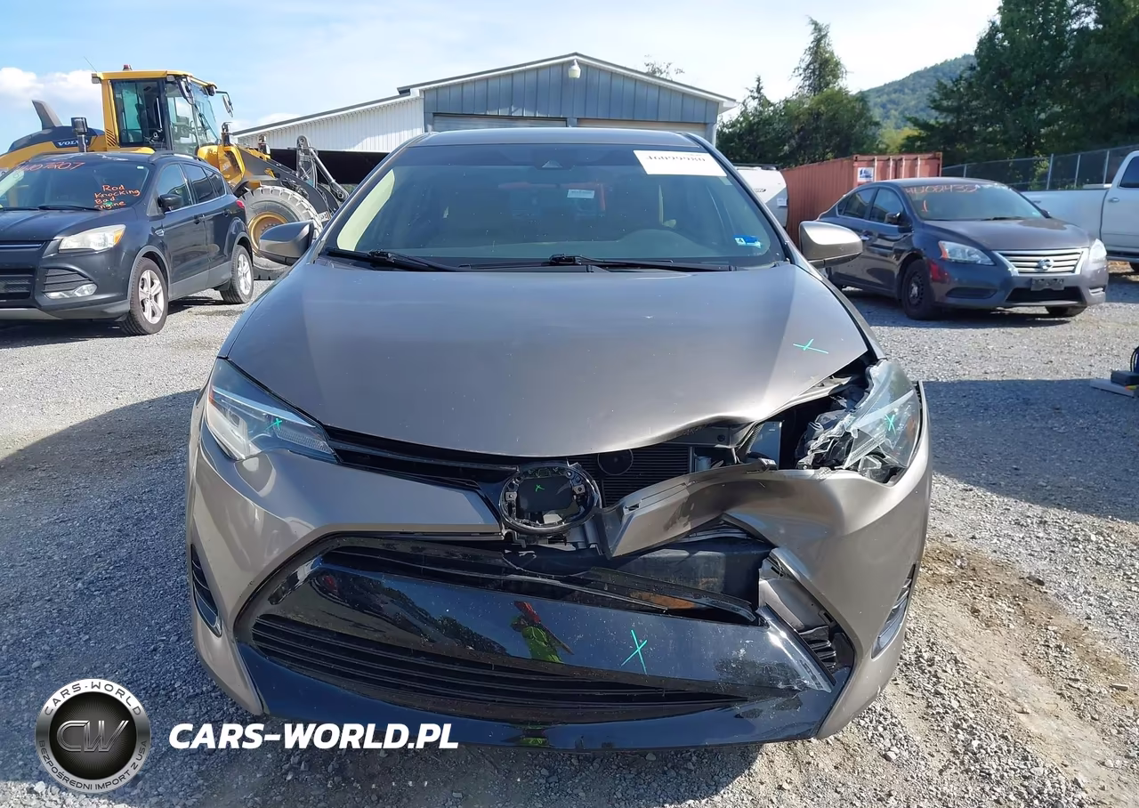 2019 Toyota Corolla Le VIN:5YFBURHE6KP862472 - 13