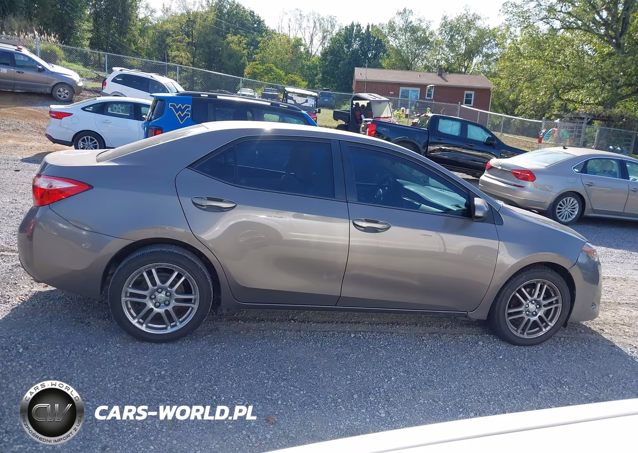 2019 Toyota Corolla Le VIN:5YFBURHE6KP862472 - 14