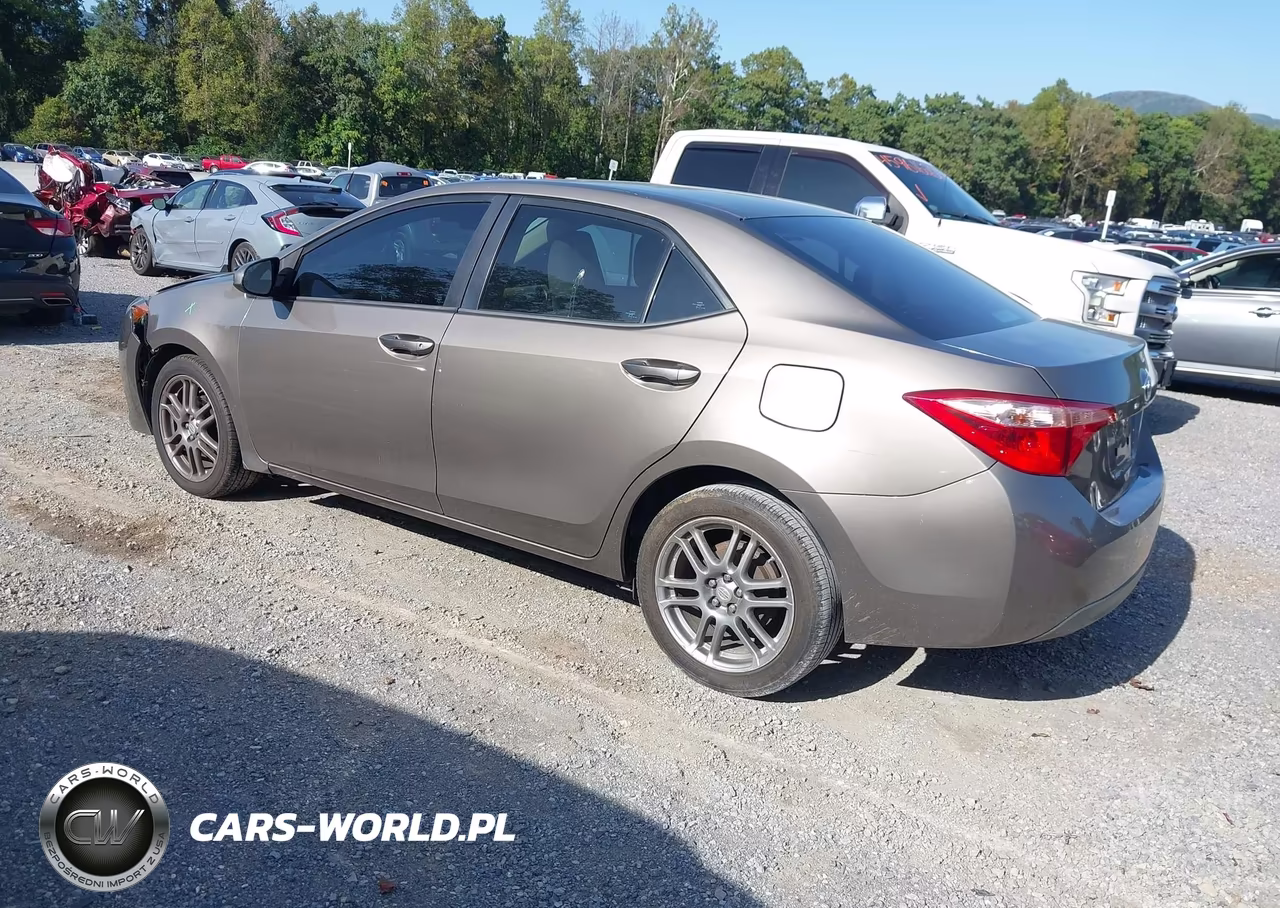 2019 Toyota Corolla Le VIN:5YFBURHE6KP862472 - 3