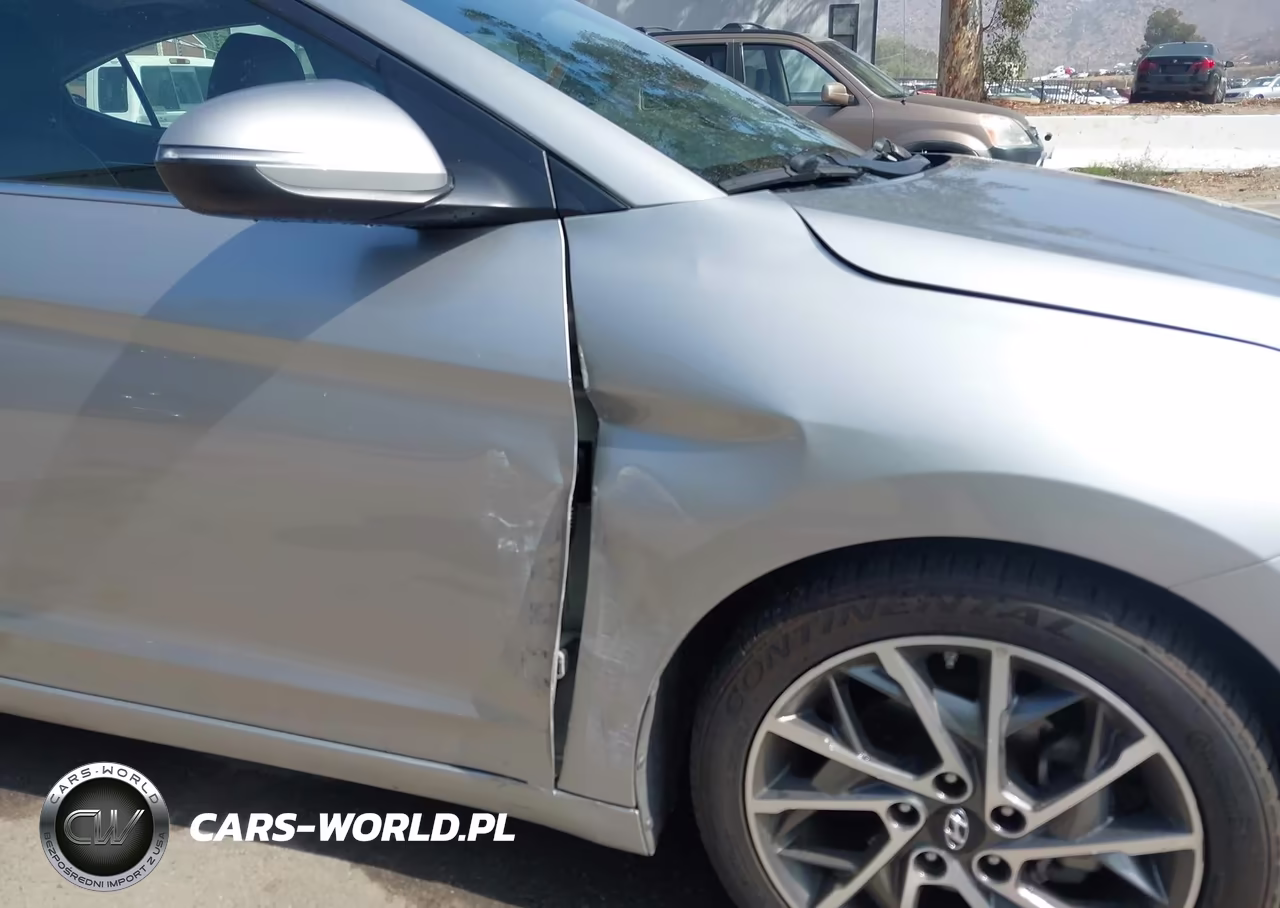 2020 Hyundai Elantra Limited VIN:5NPD84LF7LH624841 - 6