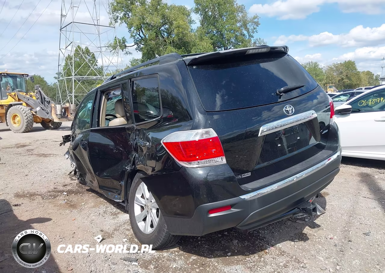 2013 Toyota Highlander Se V6 VIN:5TDBK3EH1DS178327 - 3
