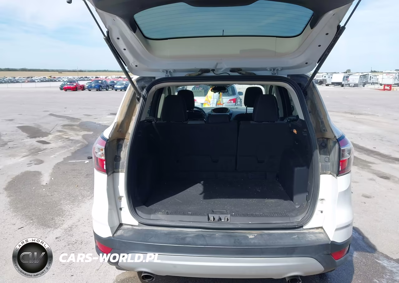 2018 Ford Escape Se VIN:1FMCU9GD8JUD08814 - 17
