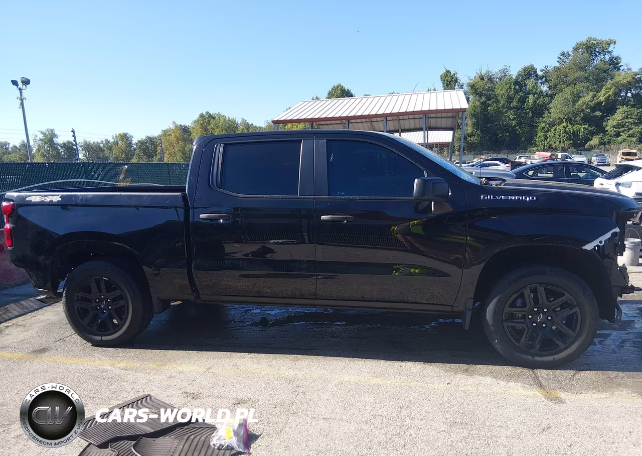 2022 Chevrolet Silverado 1500 4Wd Short Bed Custom VIN:3GCPDBEK4NG564388 - 14