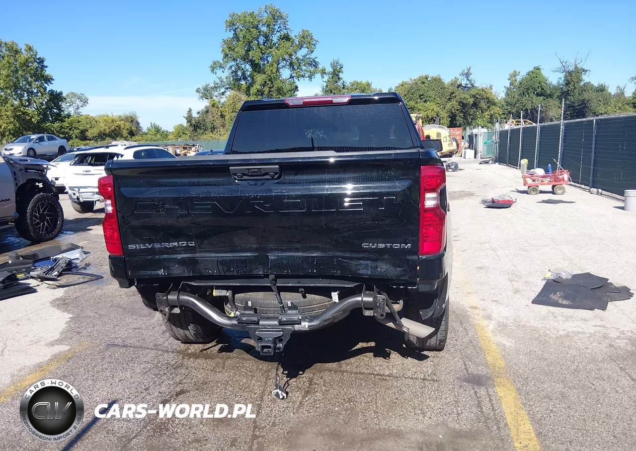 2022 Chevrolet Silverado 1500 4Wd Short Bed Custom VIN:3GCPDBEK4NG564388 - 17