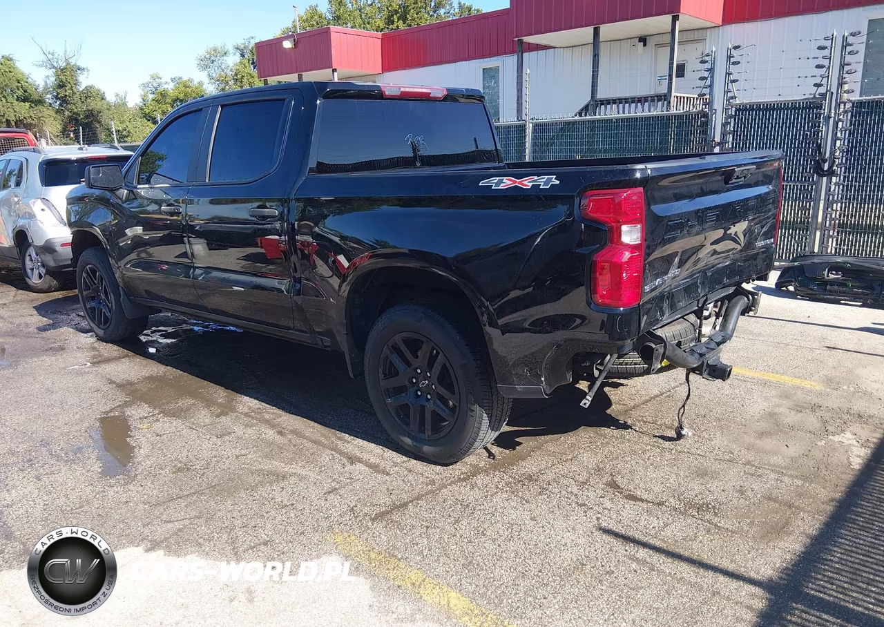 2022 Chevrolet Silverado 1500 4Wd Short Bed Custom VIN:3GCPDBEK4NG564388 - 3
