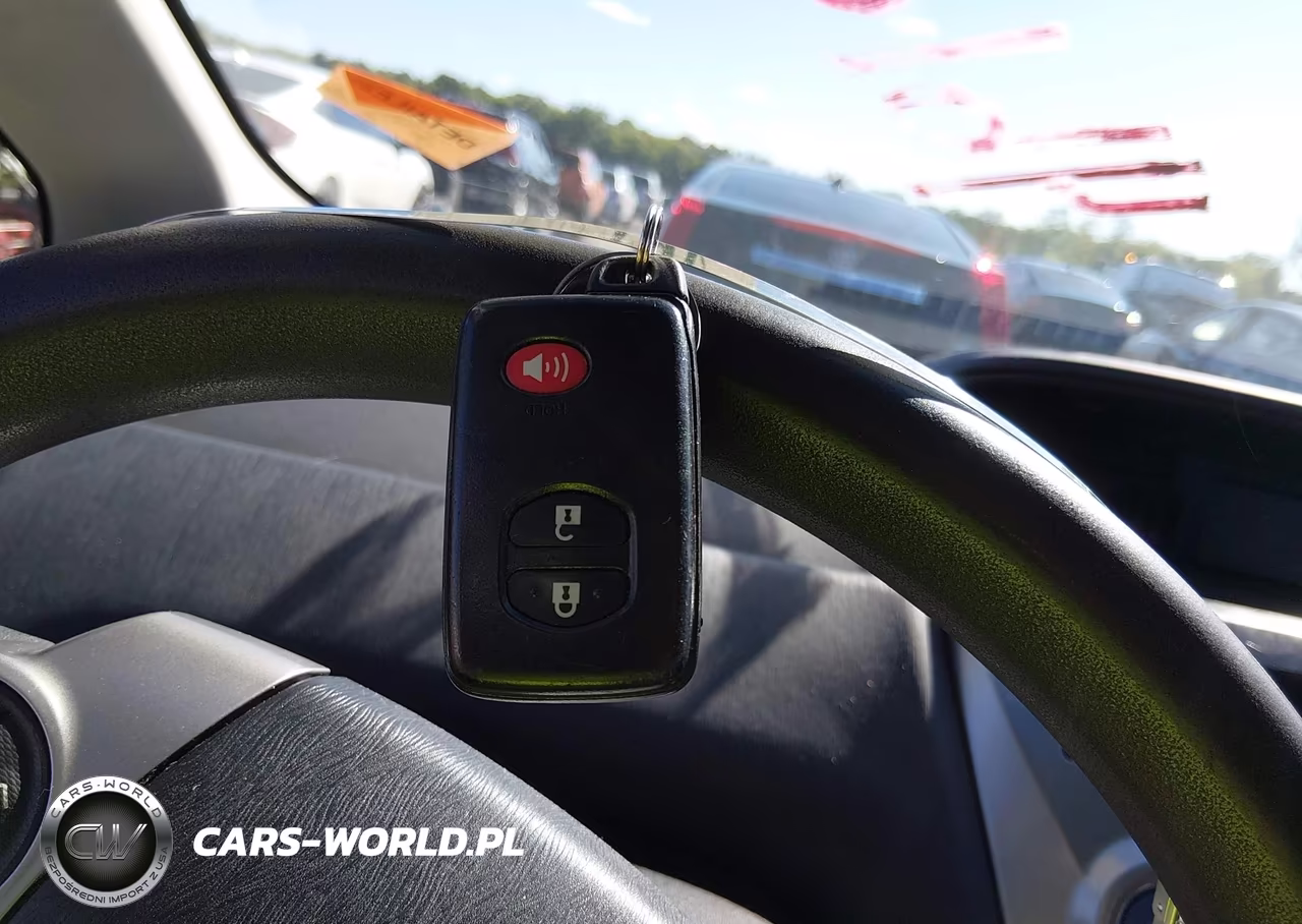 2015 Toyota Prius V Three VIN:JTDZN3EU8FJ034745 - 11