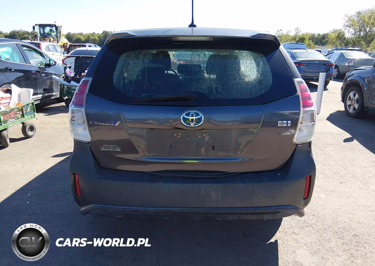 2015 Toyota Prius V Three VIN:JTDZN3EU8FJ034745 - 17