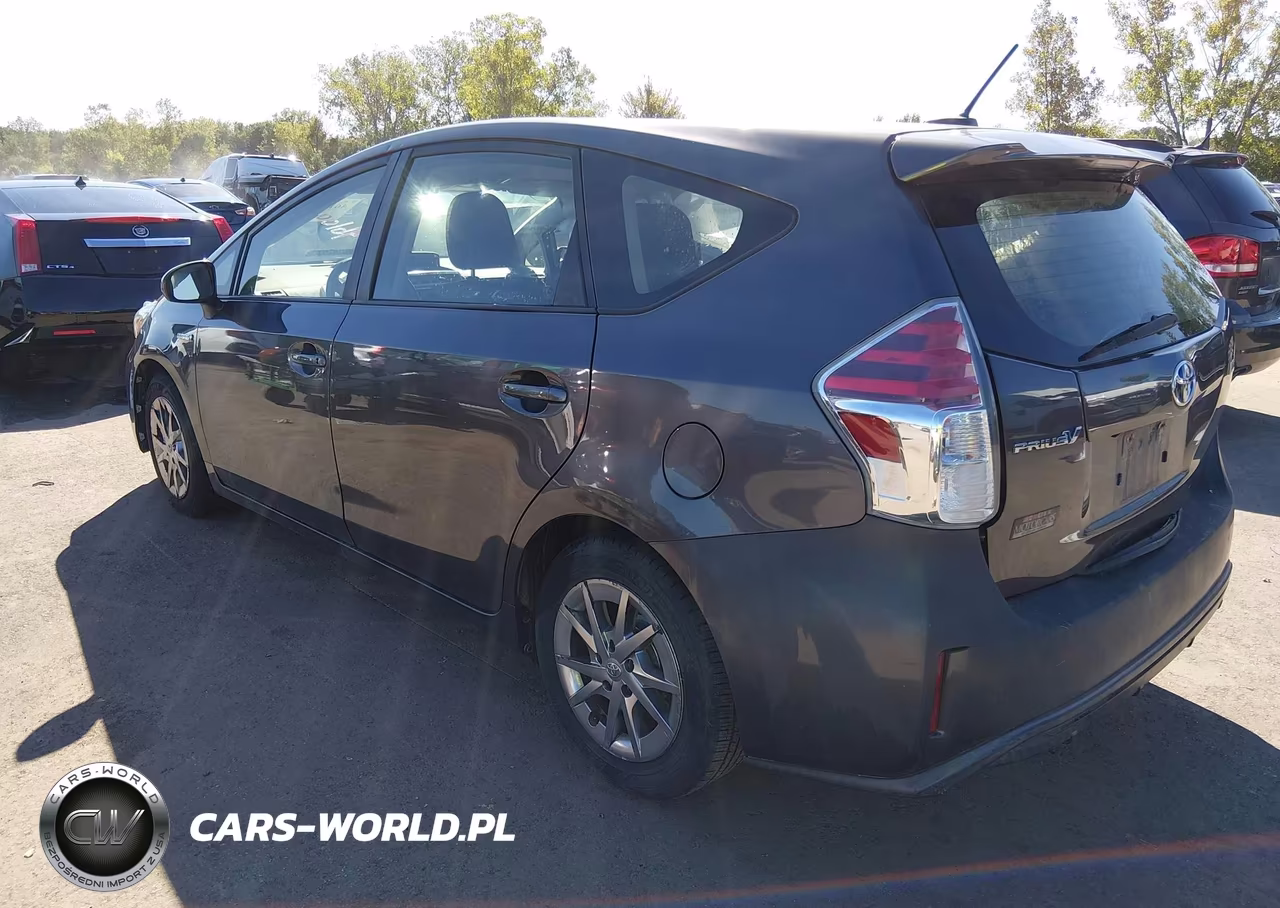 2015 Toyota Prius V Three VIN:JTDZN3EU8FJ034745 - 3