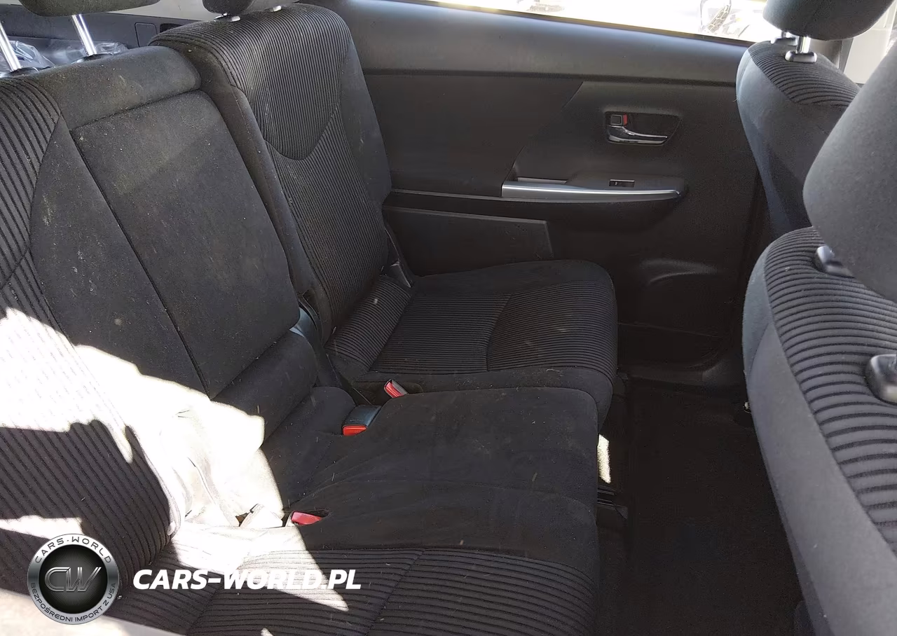 2015 Toyota Prius V Three VIN:JTDZN3EU8FJ034745 - 8