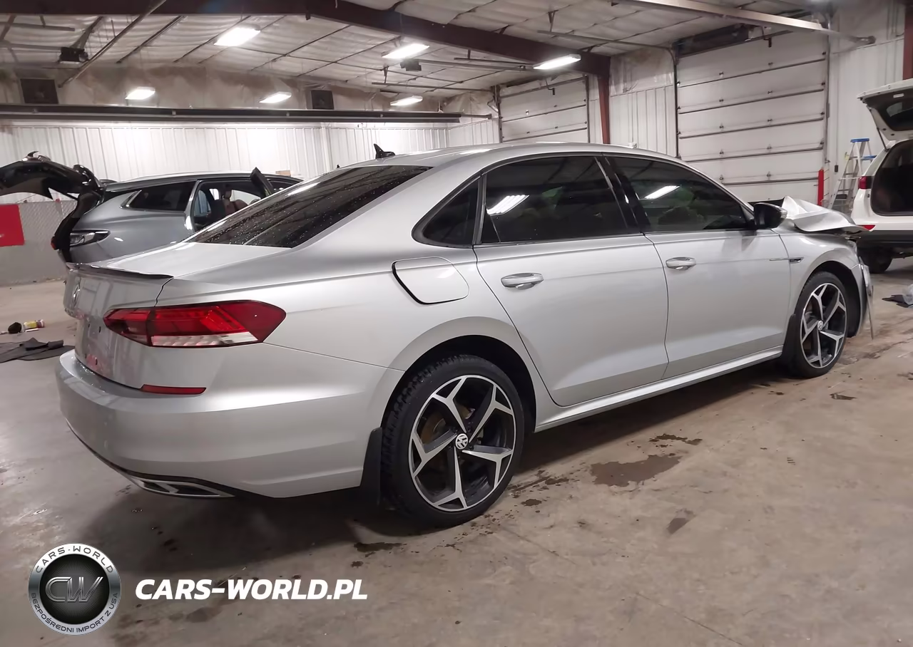 2020 Volkswagen Passat 2.0T R-Line VIN:1VWMA7A33LC010439 - 4