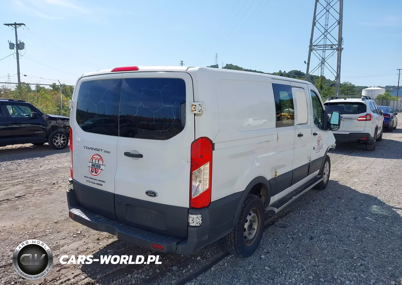 2016 Ford Transit-250 VIN:1FTYR1ZM4GKB04137 - 4