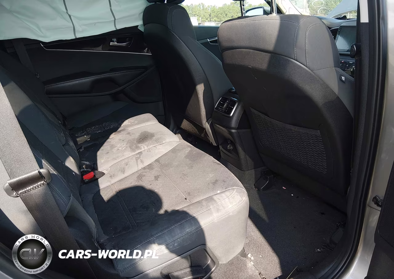2016 Kia Sorento 2.4L L VIN:5XYPG4A37GG004058 - 8