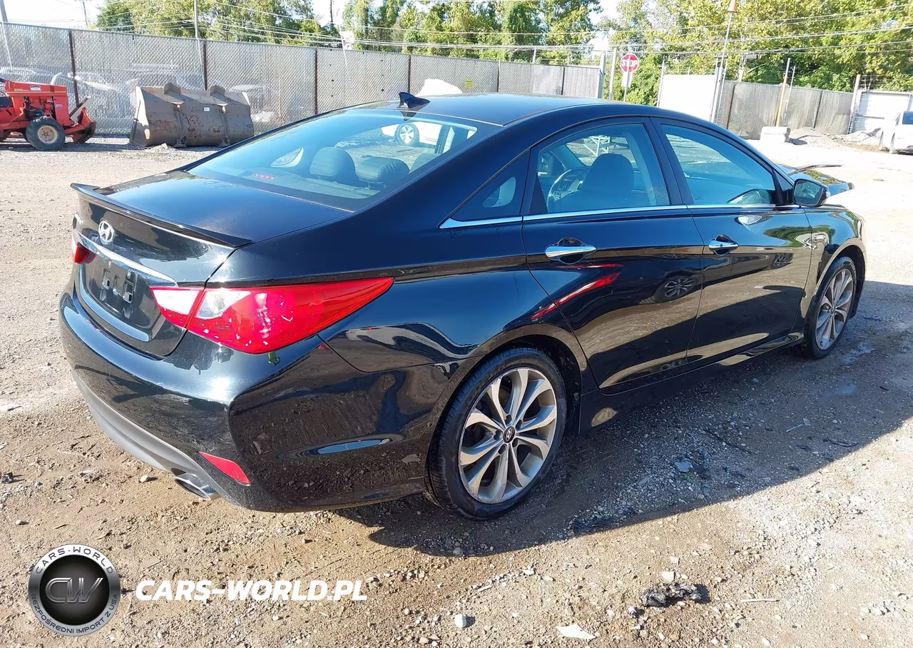 2014 Hyundai Sonata Se VIN:5NPEC4AC1EH911526 - 4