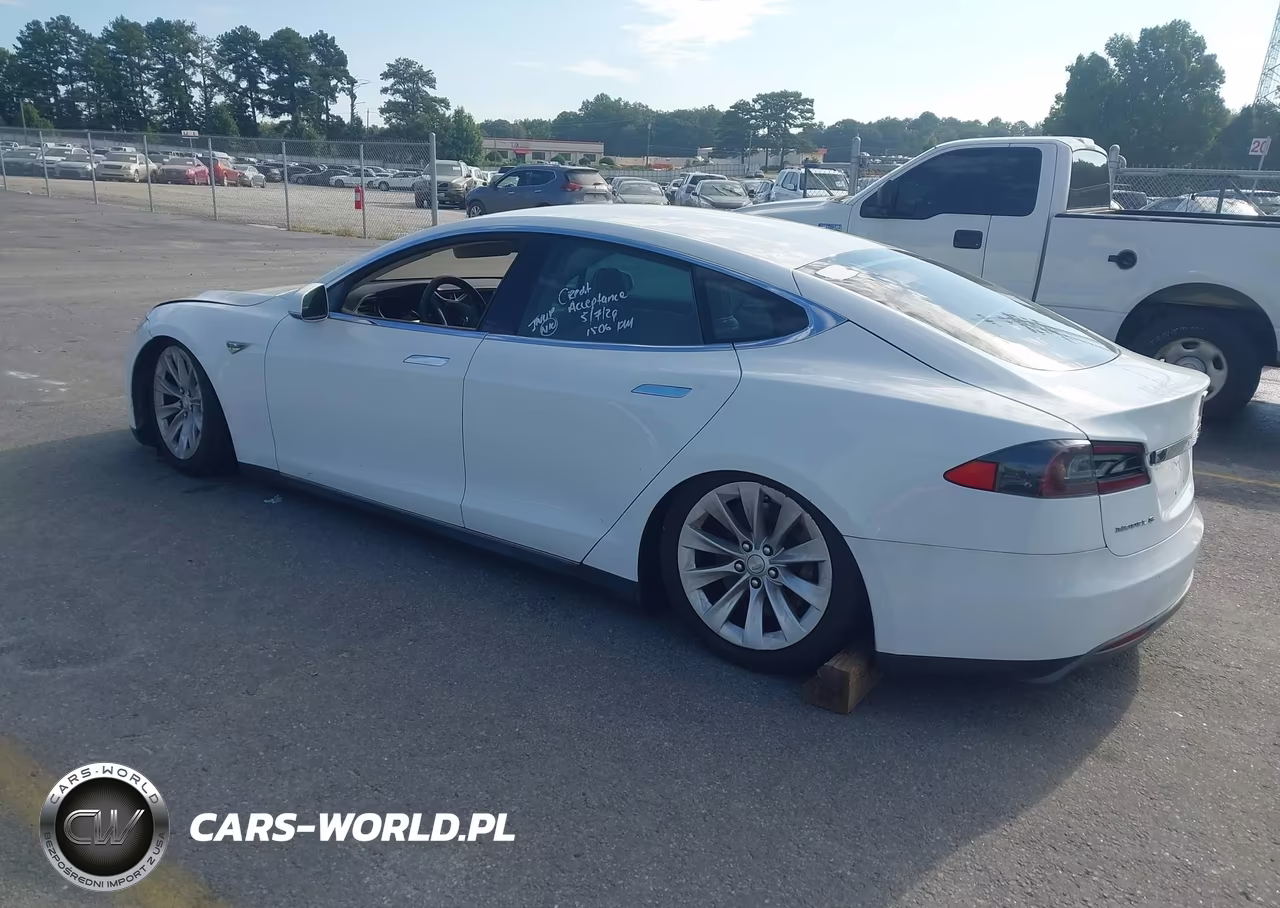 2013 Tesla Model S VIN:5YJSA1CNXDFP12820 - 3