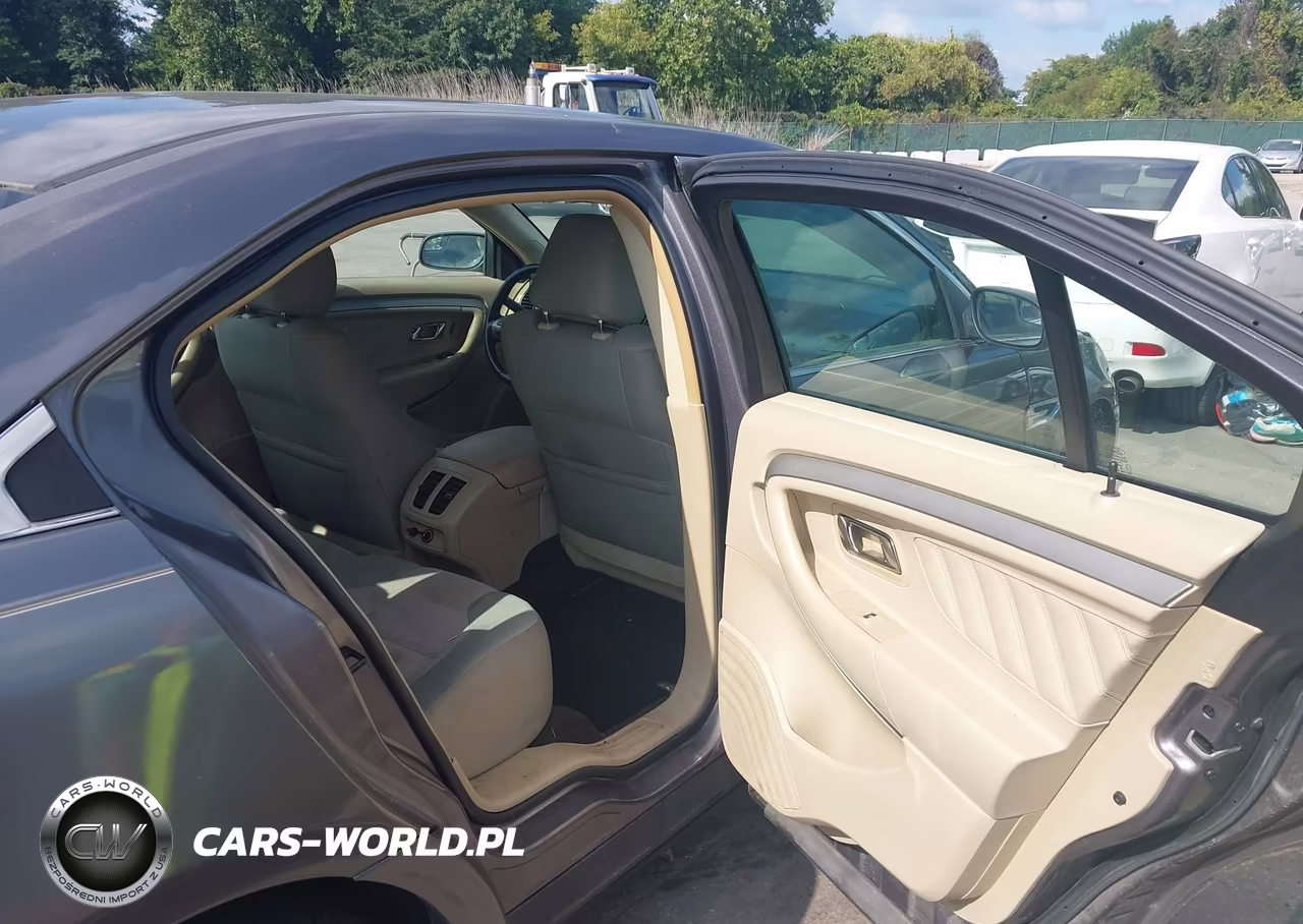 2014 Ford Taurus Sel VIN:1FAHP2H82EG103915 - 8