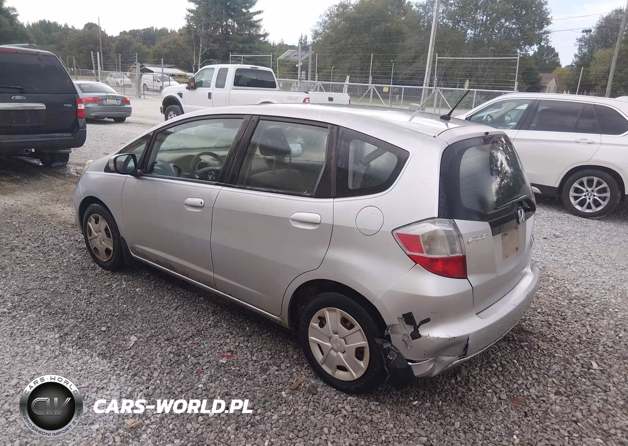 2012 Honda Fit VIN:JHMGE8H30CS000519 - 3
