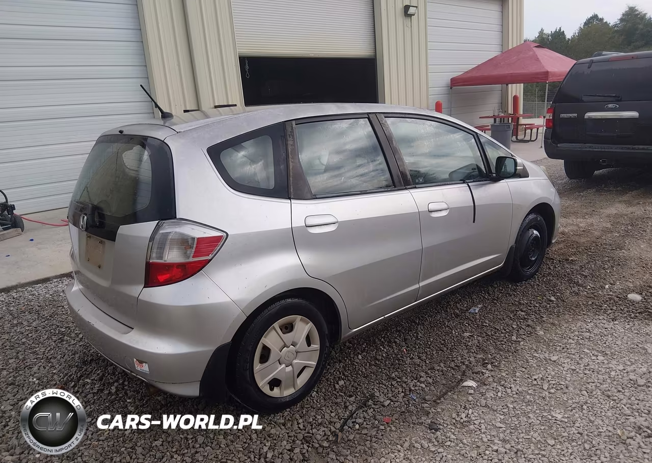 2012 Honda Fit VIN:JHMGE8H30CS000519 - 4
