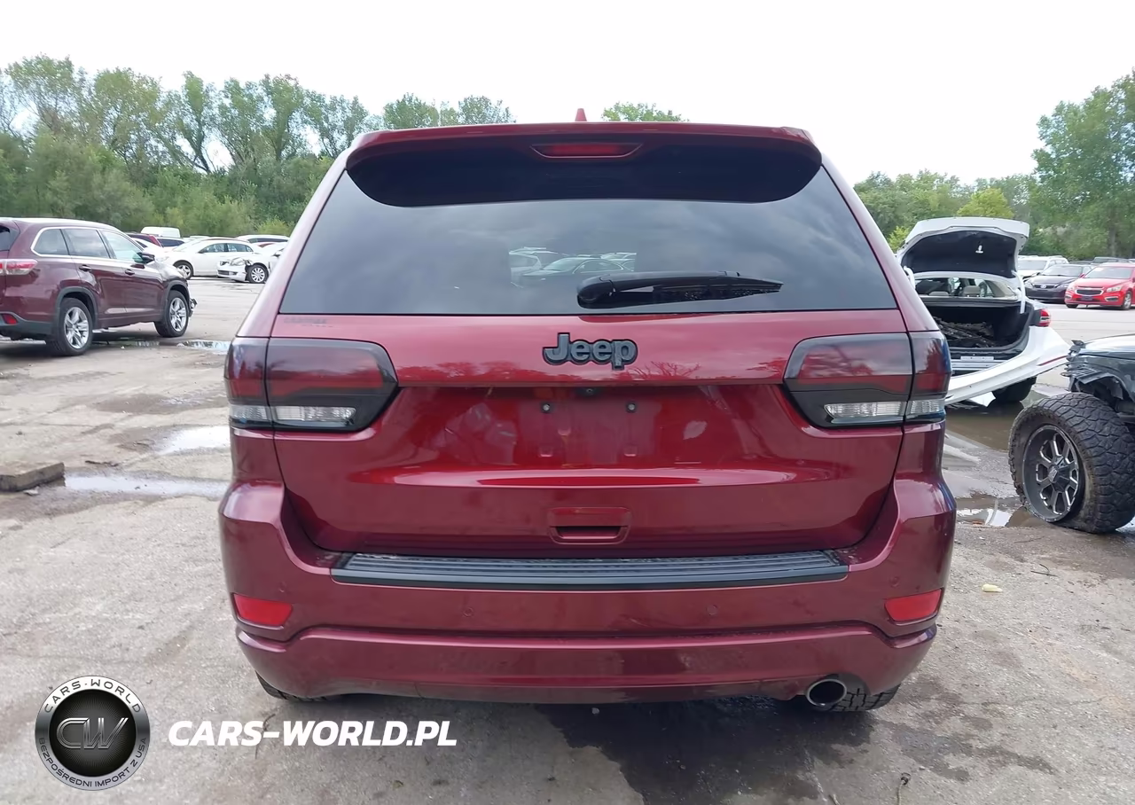 2018 Jeep Grand Cherokee Altitude 4X2 VIN:1C4RJEAGXJC443107 - 16
