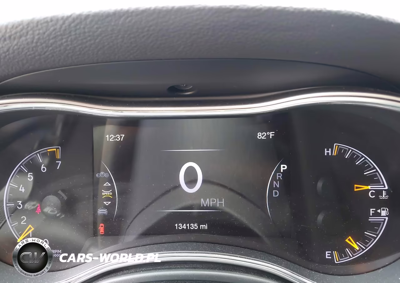 2018 Jeep Grand Cherokee Altitude 4X2 VIN:1C4RJEAGXJC443107 - 7