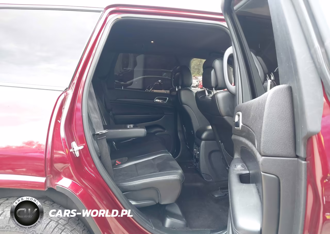 2018 Jeep Grand Cherokee Altitude 4X2 VIN:1C4RJEAGXJC443107 - 8