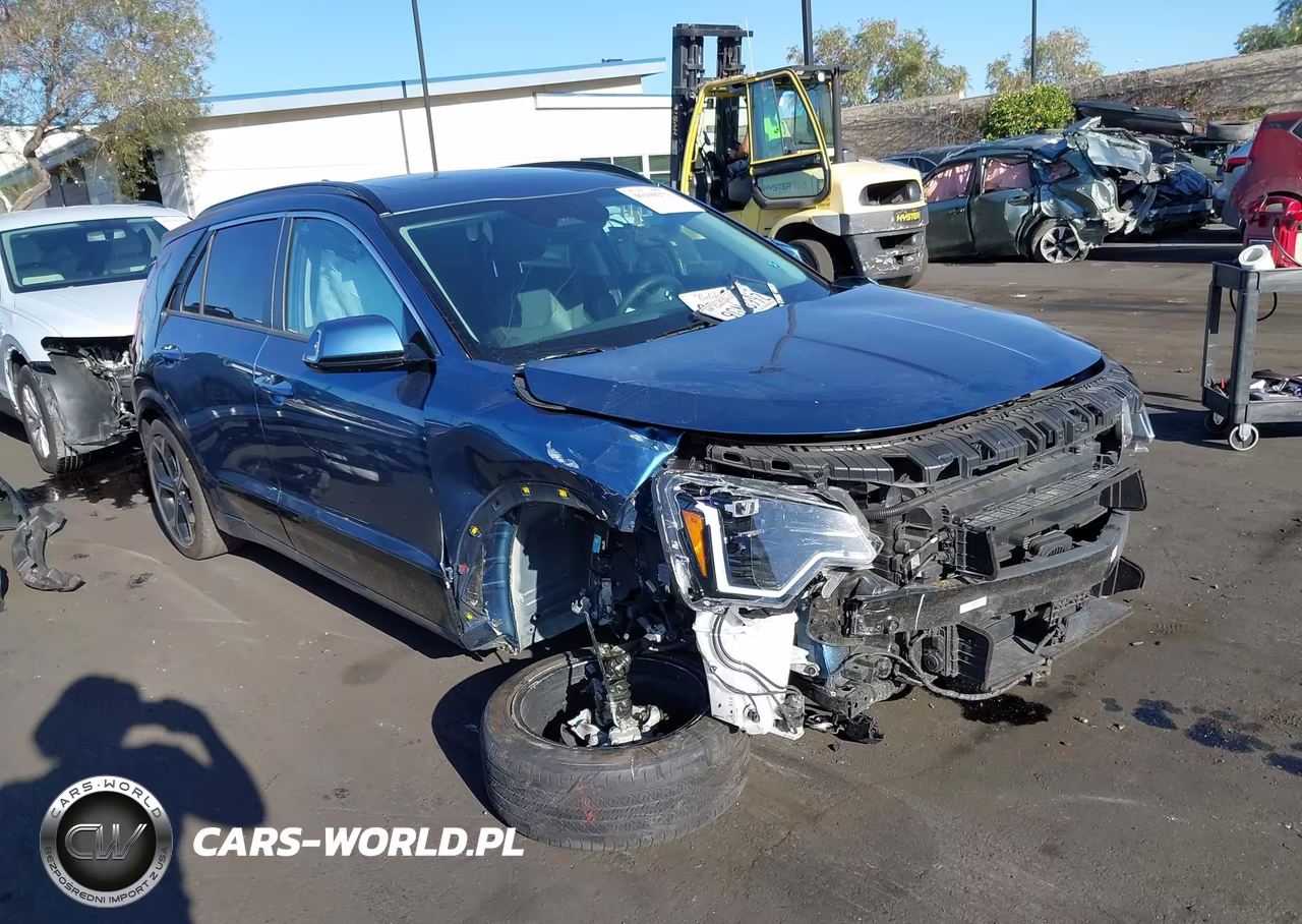 2023 Kia Niro Plug-In Hybrid Sx Touring VIN:KNDCR3LF5P5074273 - 6