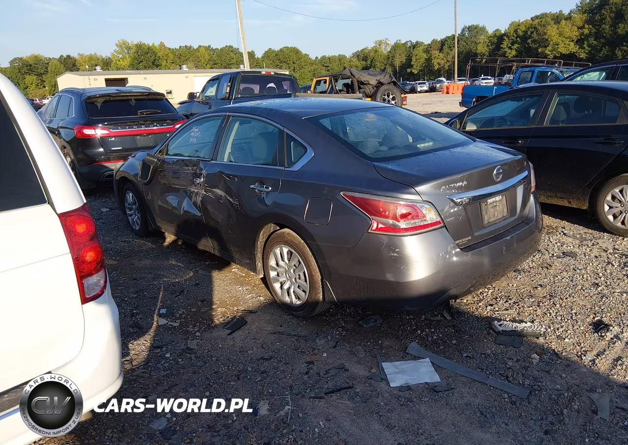 2015 Nissan Altima 2.5 S VIN:1N4AL3AP1FN376880 - 3