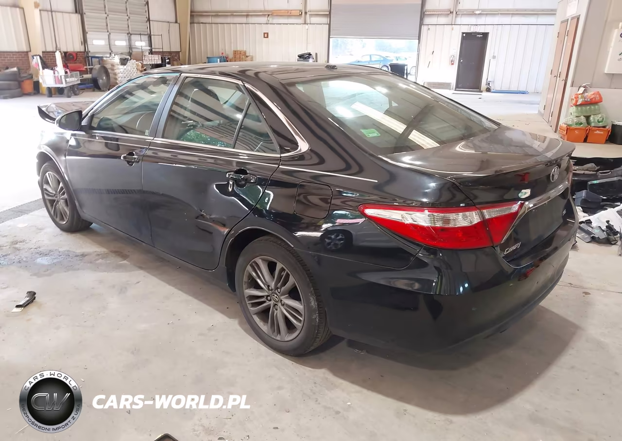 2017 Toyota Camry Se VIN:4T1BF1FK4HU382877 - 3