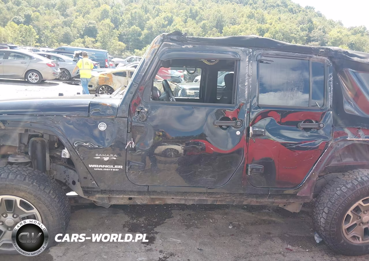 2017 Jeep Wrangler Unlimited Sahara VIN:1C4BJWEG2HL622284 - 14