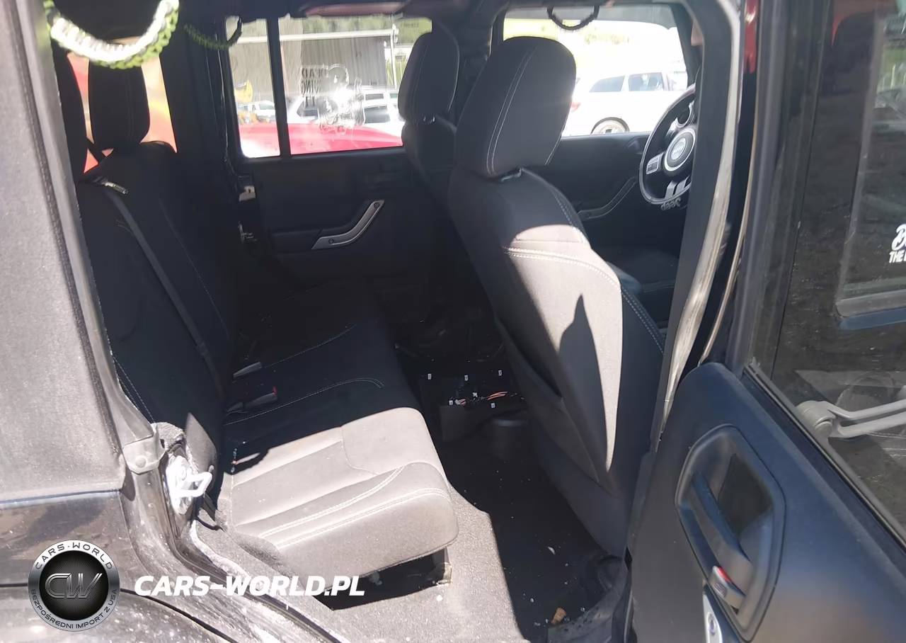 2017 Jeep Wrangler Unlimited Sahara VIN:1C4BJWEG2HL622284 - 8