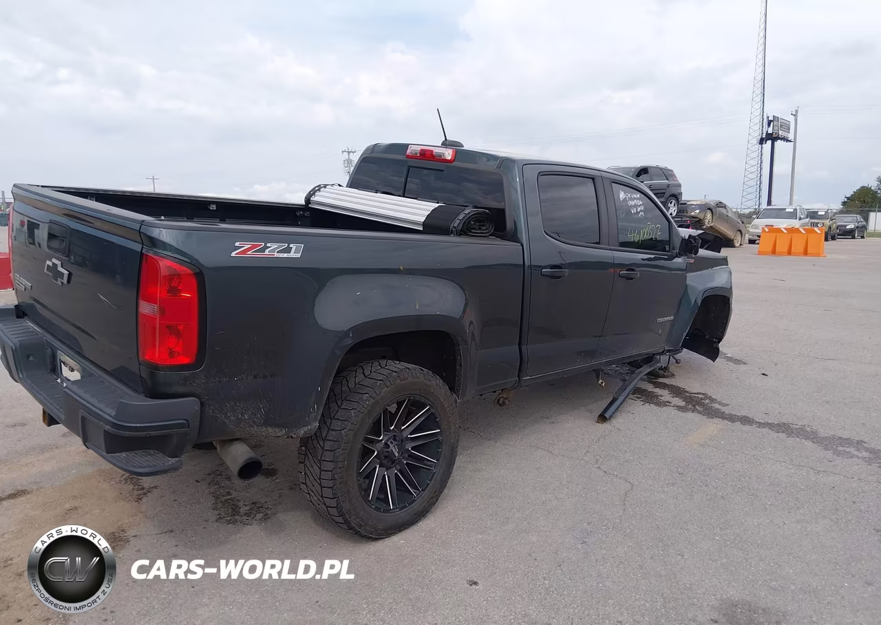 2017 Chevrolet Colorado Z71 VIN:1GCPTDE10H1170010 - 4