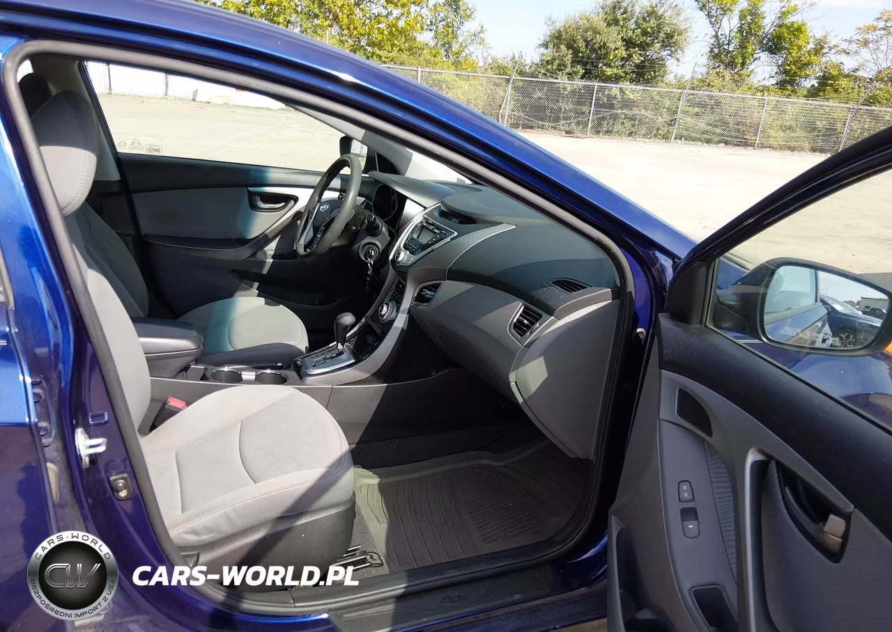 2012 Hyundai Elantra Gls VIN:5NPDH4AE7CH064099 - 4