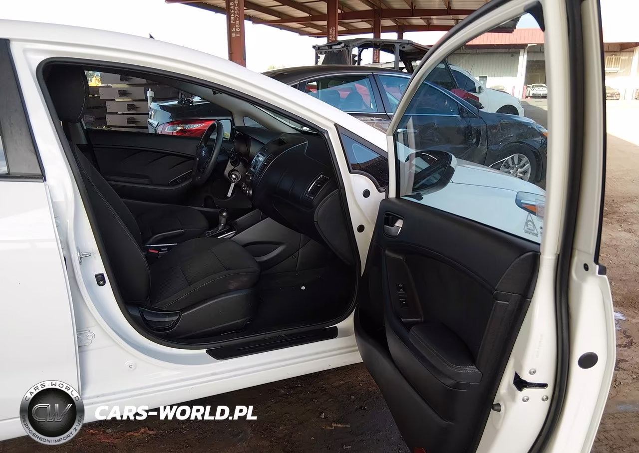 2018 Kia Forte Lx VIN:3KPFK4A79JE183589 - 5