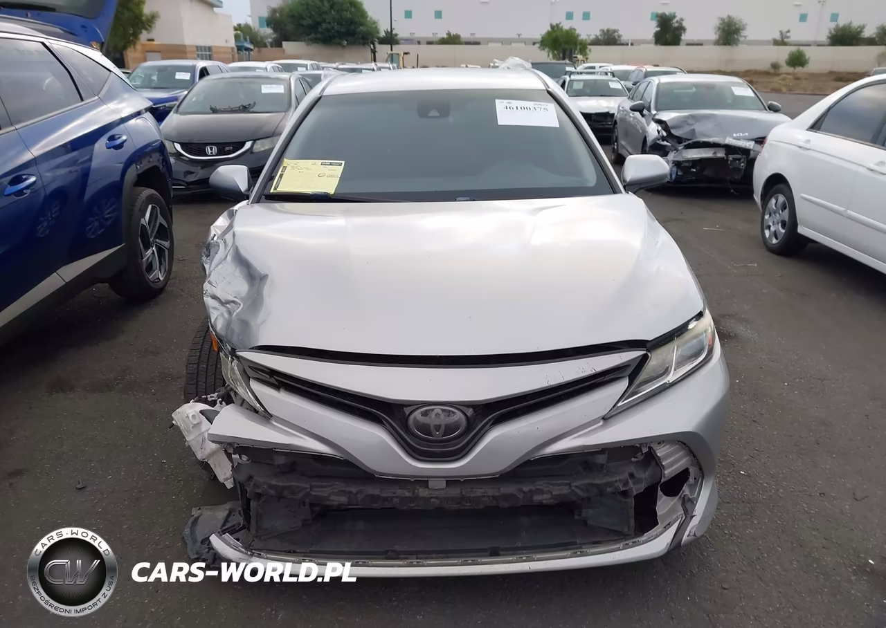 2018 Toyota Camry Le VIN:4T1B11HK6JU123793 - 13