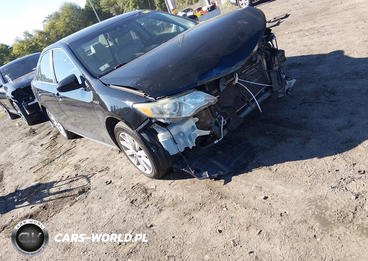 2013 Toyota Camry Hybrid Xle – zdjęcie 1 z 17